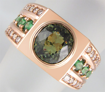 Золото Кольцо с великолепным ярким демантоидом гранатом