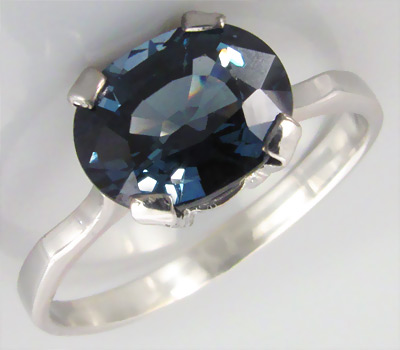 Серебро 925 Кольцо со шпинелью