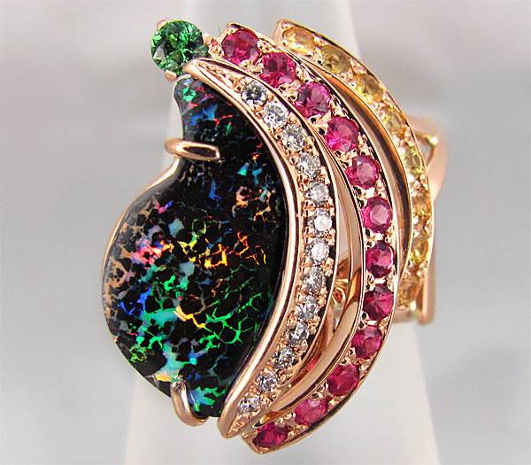 Золото Кольцо с роскошным болдер опалом и самоцветами