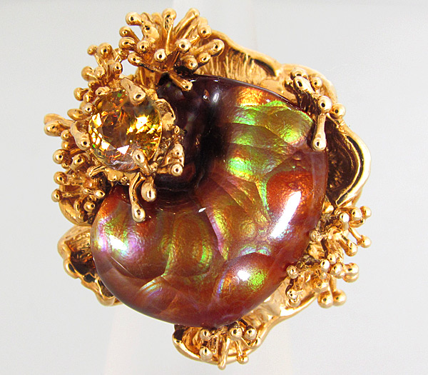 Золото Кольцо с мексиканским огненным агатом и великолепным золотистым сфеном