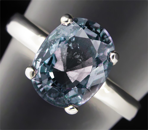 Серебро 925 Кольцо со светло-голубым сапфиром