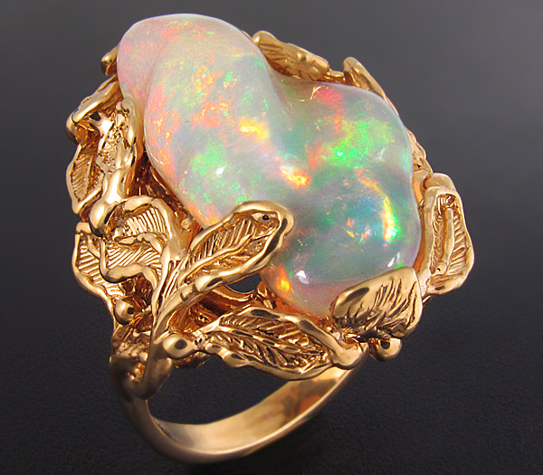 Золото Кольцо с удивительным эфиопским опалом