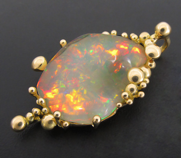 Золото Кулон с потрясающим эфиопским опалом