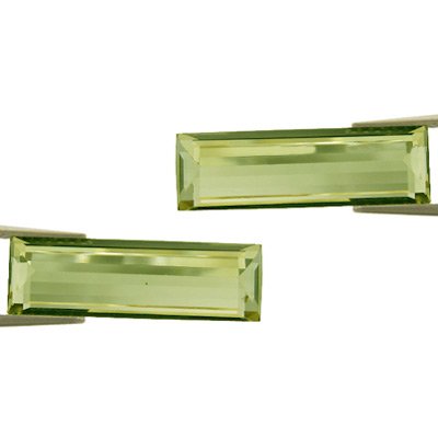 Пара зеленых бериллов 11,41 карат