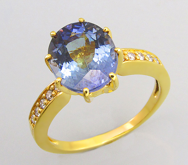 Золото Кольцо с чистейшим полихромным танзанитом и бриллиантами