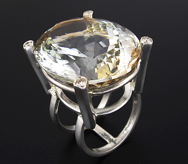 Серебро 925 Кольцо с чистейшим империал топазом и бриллиантами