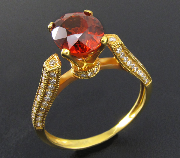 Золото Кольцо со спессартином гранатом и бриллиантами