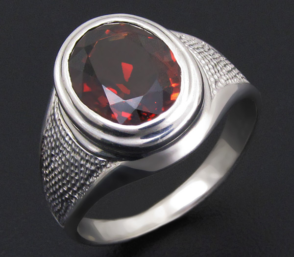 Серебро 925 Кольцо со шпинелью