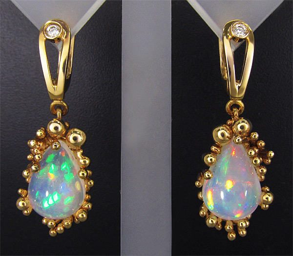 Золото Серьги с парой эфиопских опалов и бриллиантами