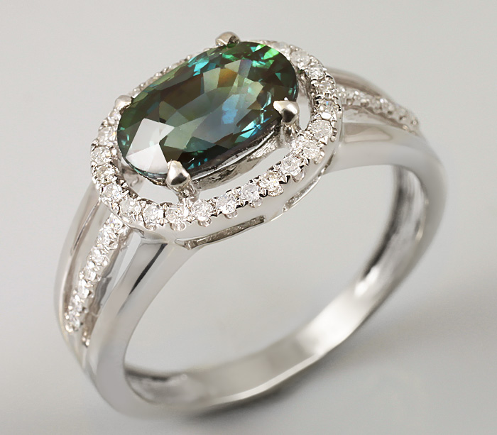 Золото Кольцо с полихромным сапфиром и бриллиантами