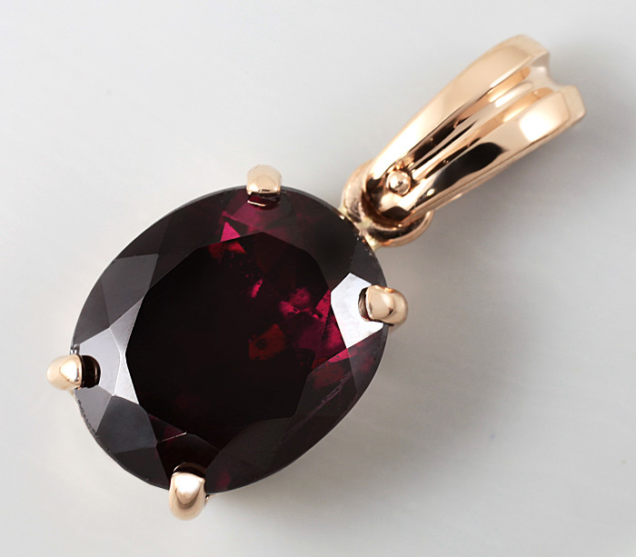 Золото Кулон с родолитом гранатом