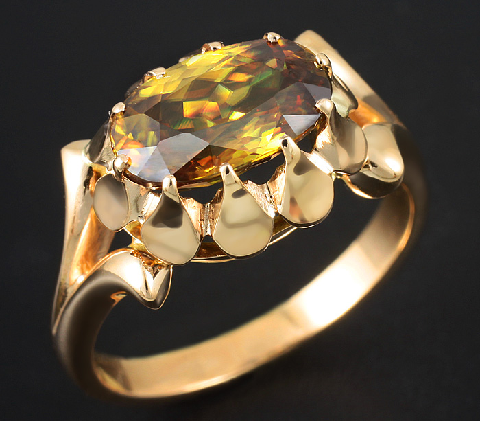 Золото Кольцо со сфеном