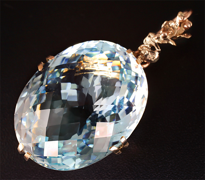 Золото Кулон с топазом