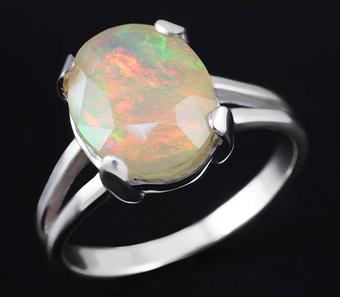 Серебро 925 Кольцо c ограненным эфиопским опалом