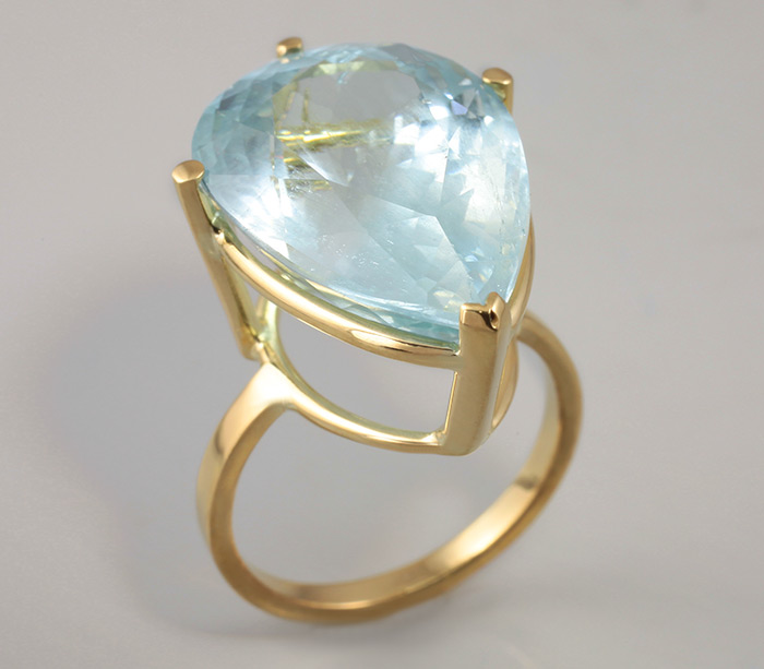 Золото Кольцо с аквамарином
