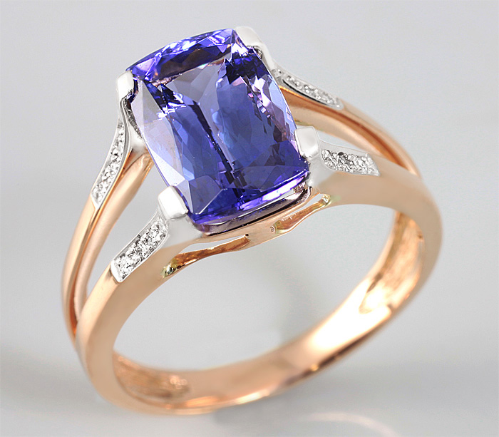 Золото Кольцо с великолепным танзанитом и бриллиантами