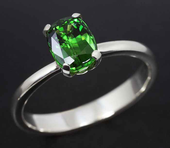 Серебро 925 Кольцо c хромовым турмалином