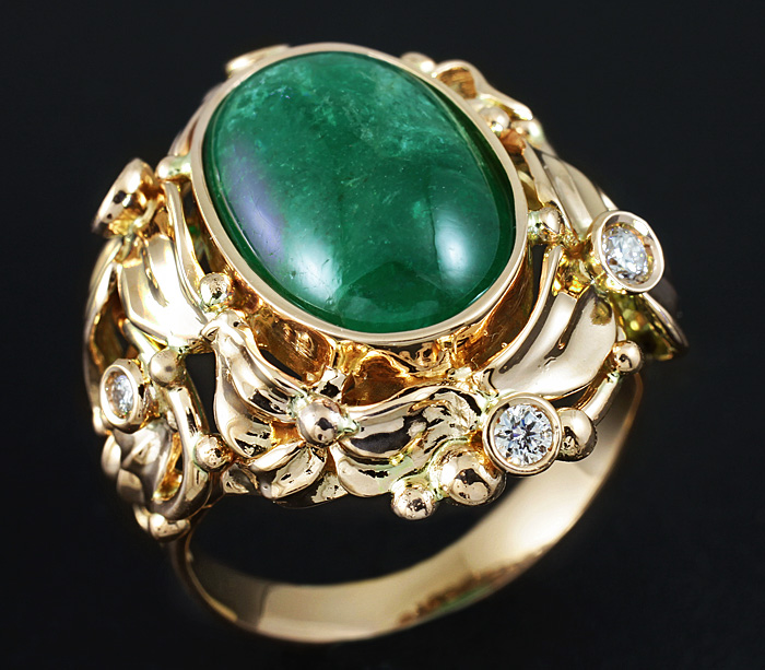 Золото Кольцо c изумрудом и бриллиантами
