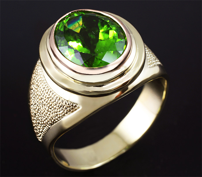 Золото Кольцо с перидотом