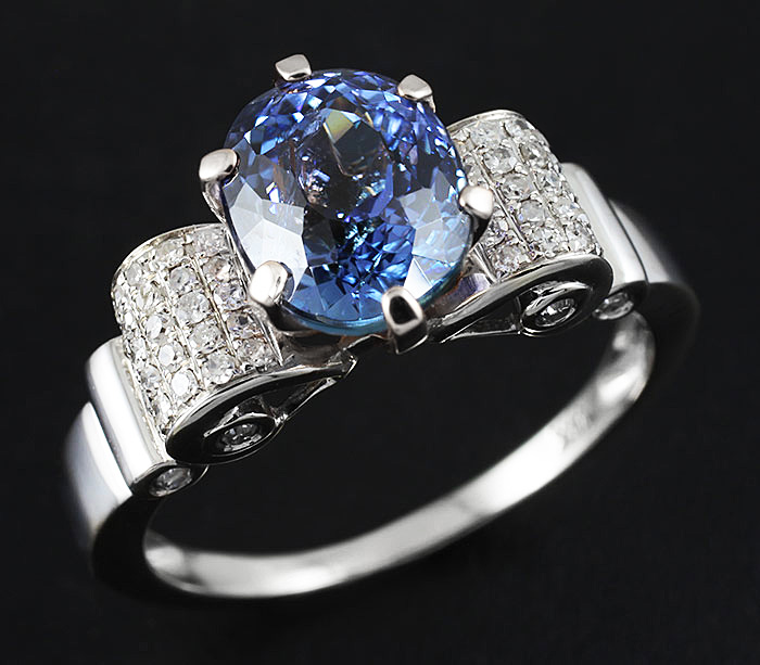 Золото Кольцо с танзанитом и бриллиантами