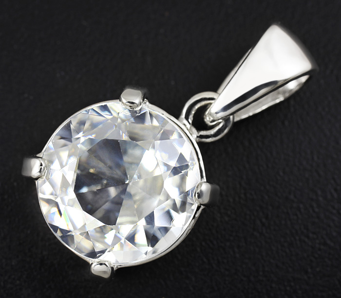 Серебро 925 Кулон с крупным бесцветным цирконом