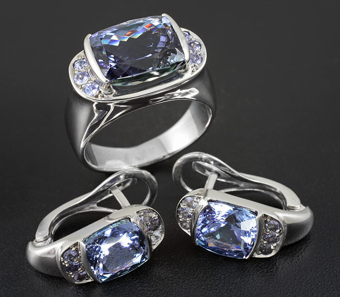 Золото Комплект с танзанитами