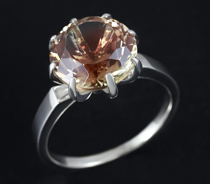 Серебро 925 Кольцо c полихромным солнечным камнем