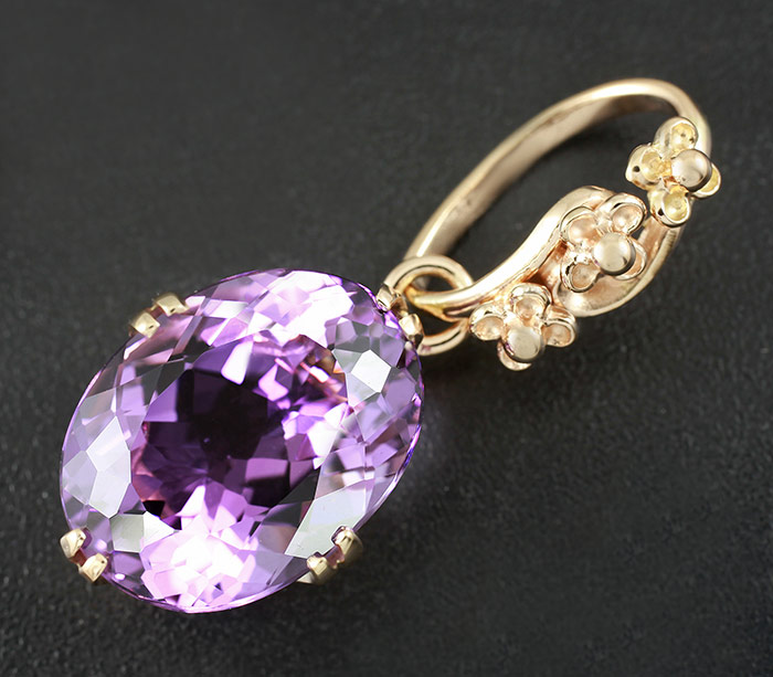 Золото Кулон с уругвайским аметистом