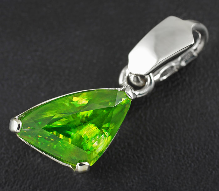 Серебро 925 Кулон с зеленым сфеном