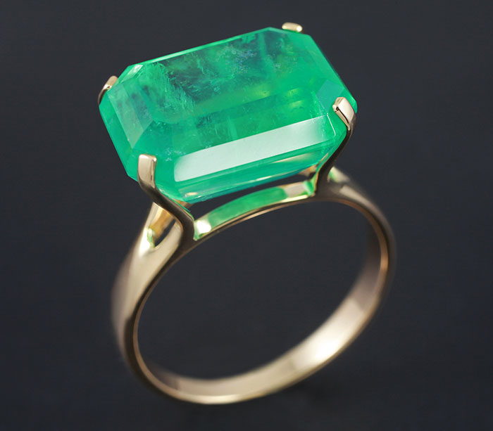 Золото Кольцо с уральским изумрудом