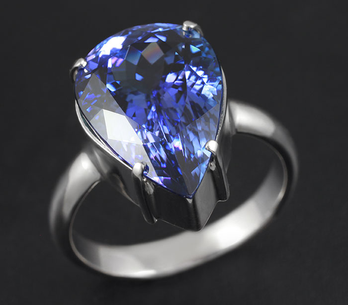 Золото Кольцо с танзанитом