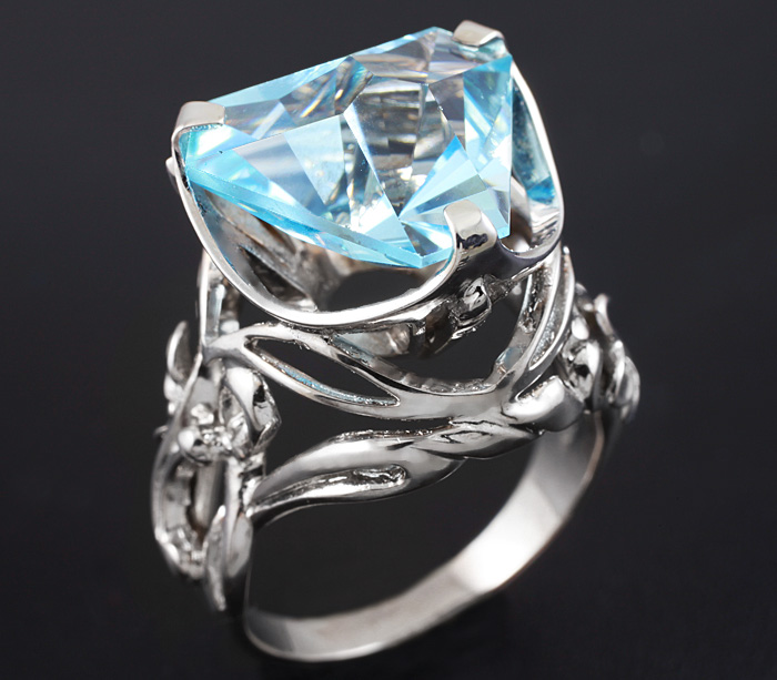 Золото Кольцо c топазом авторской огранки «Glar Bright»