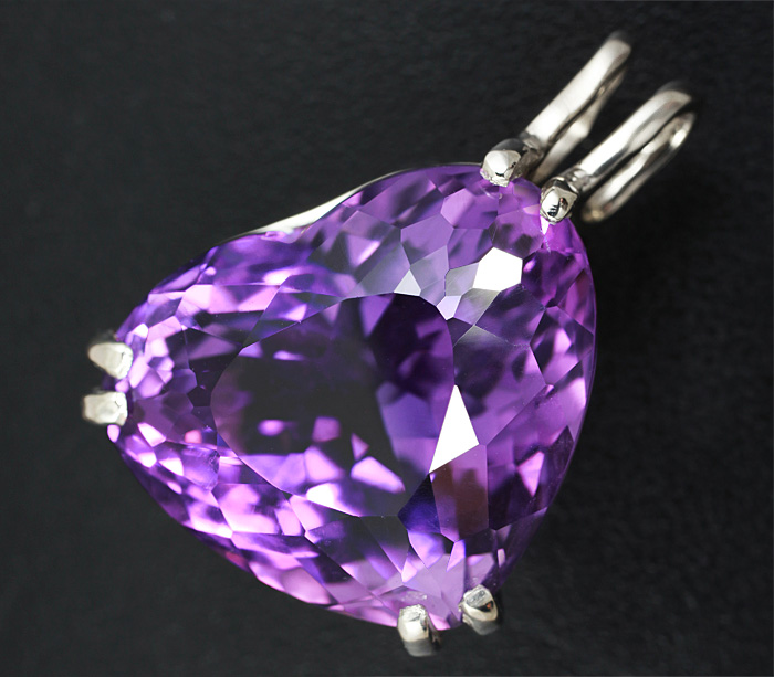 Золото Кулон с уругвайским аметистом