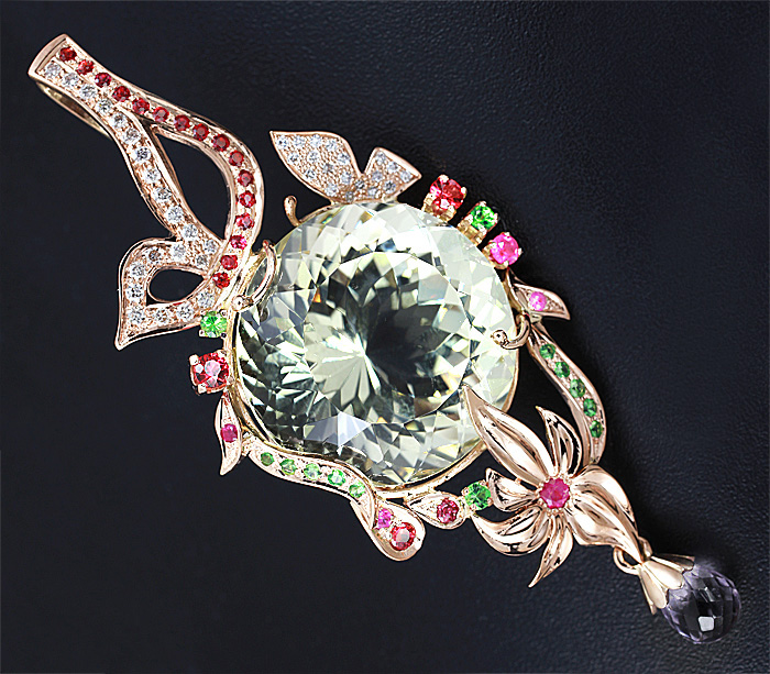 Золото Кулон с цитрином, рубинами, цаворитами гранатами, бриолетом аметиста и бриллиантами