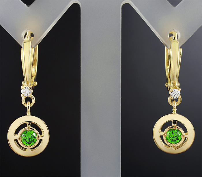 Золото Серьги с изумрудами и бриллиантами