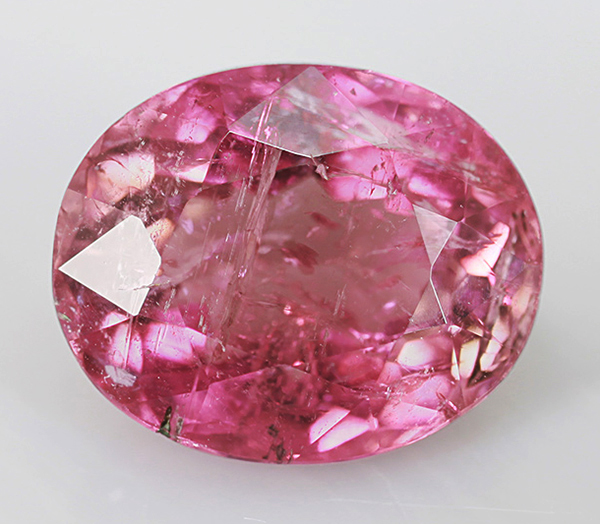 Пурпурно-красный турмалин 2,27 карат