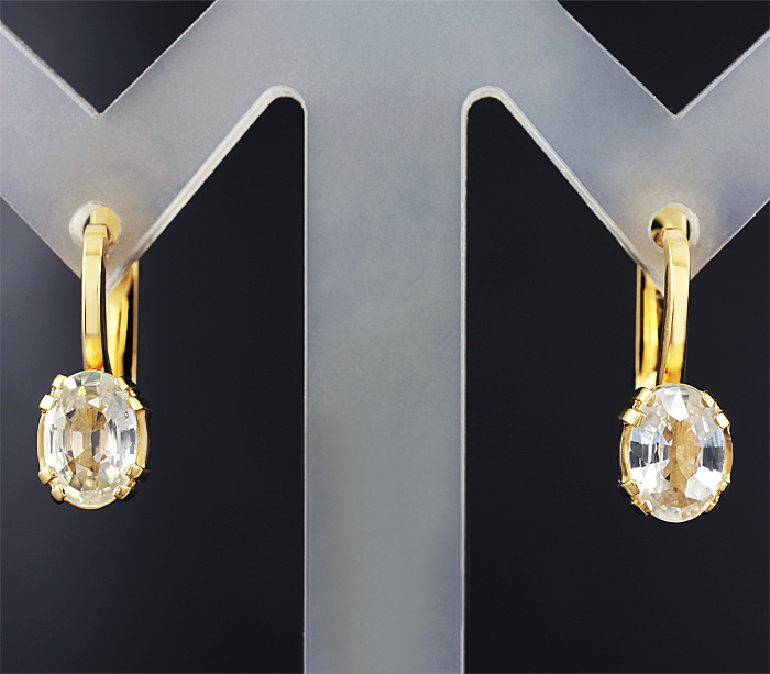 Золото Серьги с лейкосапфирами