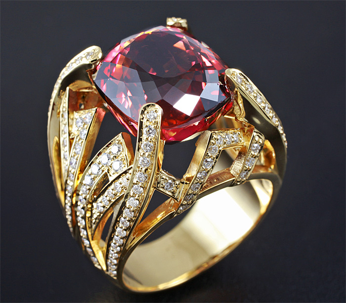 Золото Кольцо c чистейшим полихромным турмалином и бриллиантами
