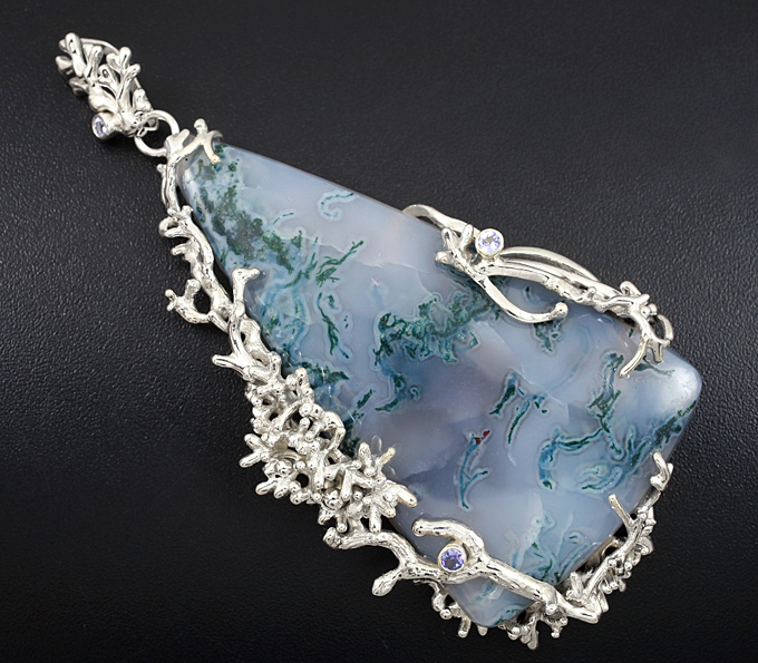 Серебро 925 Кулон с агатом и голубыми сапфирами