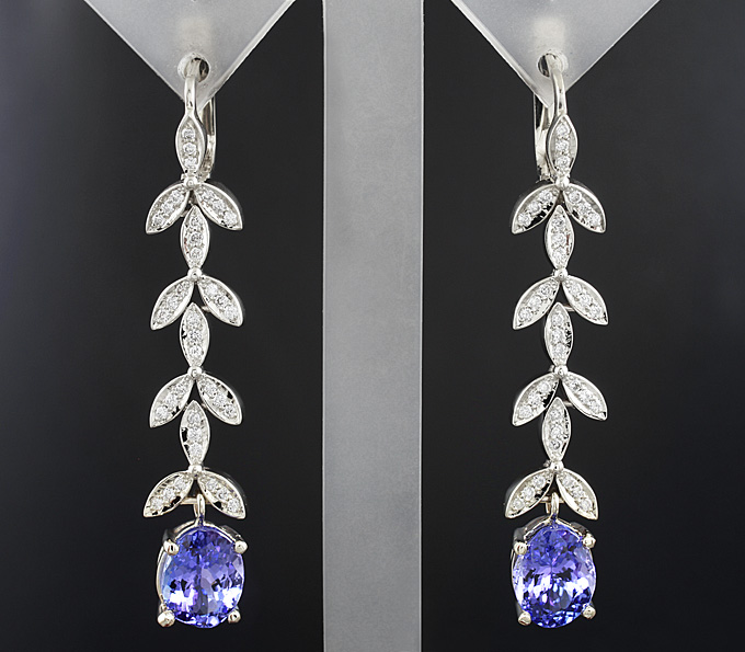 Золото Серьги с танзанитами и бриллиантами