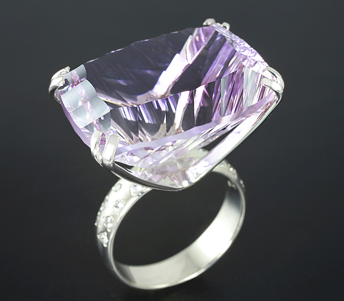 Серебро 925 Кольцо c аметрином авторской огранки и бесцветными цирконами