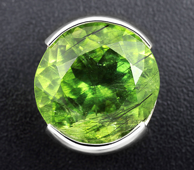 Серебро 925 Кулон, инкрустированный перидотом с рутилом