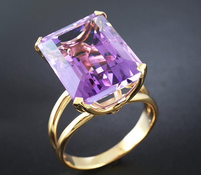 Золото Кольцо с уругвайским аметистом