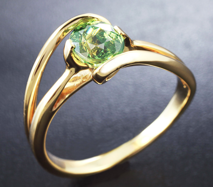 Золото Кольцо c демантоидом гранатом