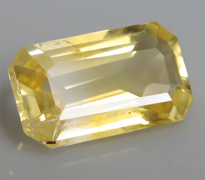 Желтый сапфир 1,1 карат