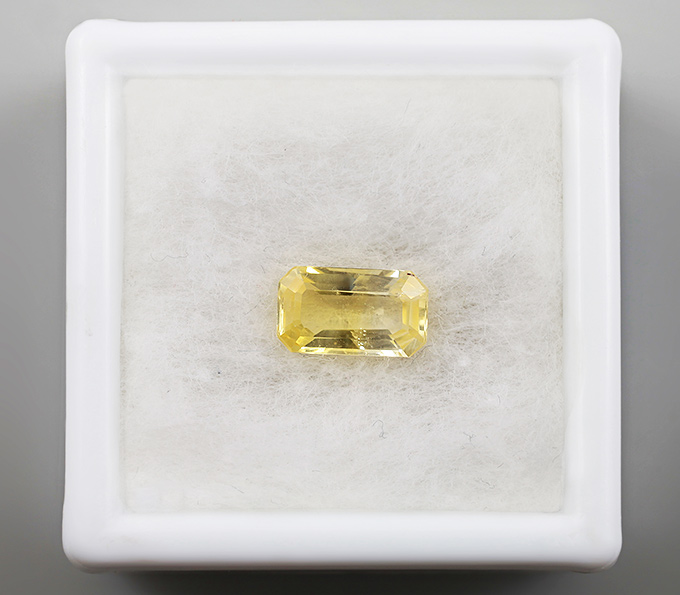 Желтый сапфир 1,1 карат