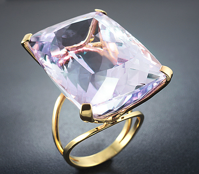 Золото Кольцо с крупным афганским кунцитом