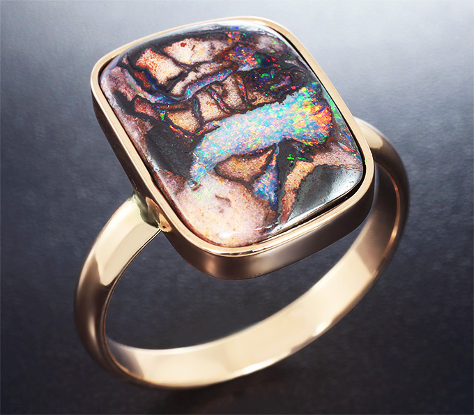 Золото Кольцо с австралийским болдер опалом