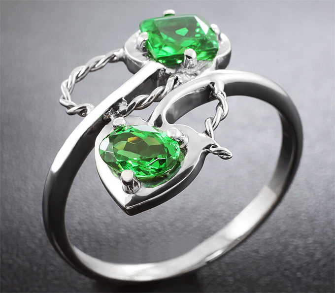 Серебро 925 Кольцо c цаворитами гранатами