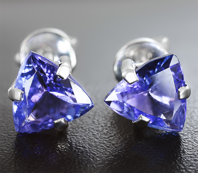 Золото Пусеты с танзанитами